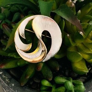 Kramer Vintage Gold Brooch